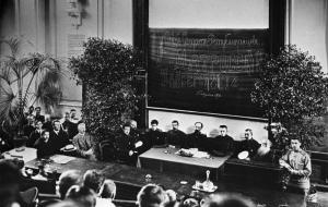 Members of the Provisional government during the opening ceremony of the 1st Sailors' university established of August 5, 1917. On the panel - Provisional government Minister-Chairman Alexander Kerensky, forth right. Sputnik